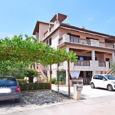 Apartmani Sole Pjescana Uvala Exterior photo